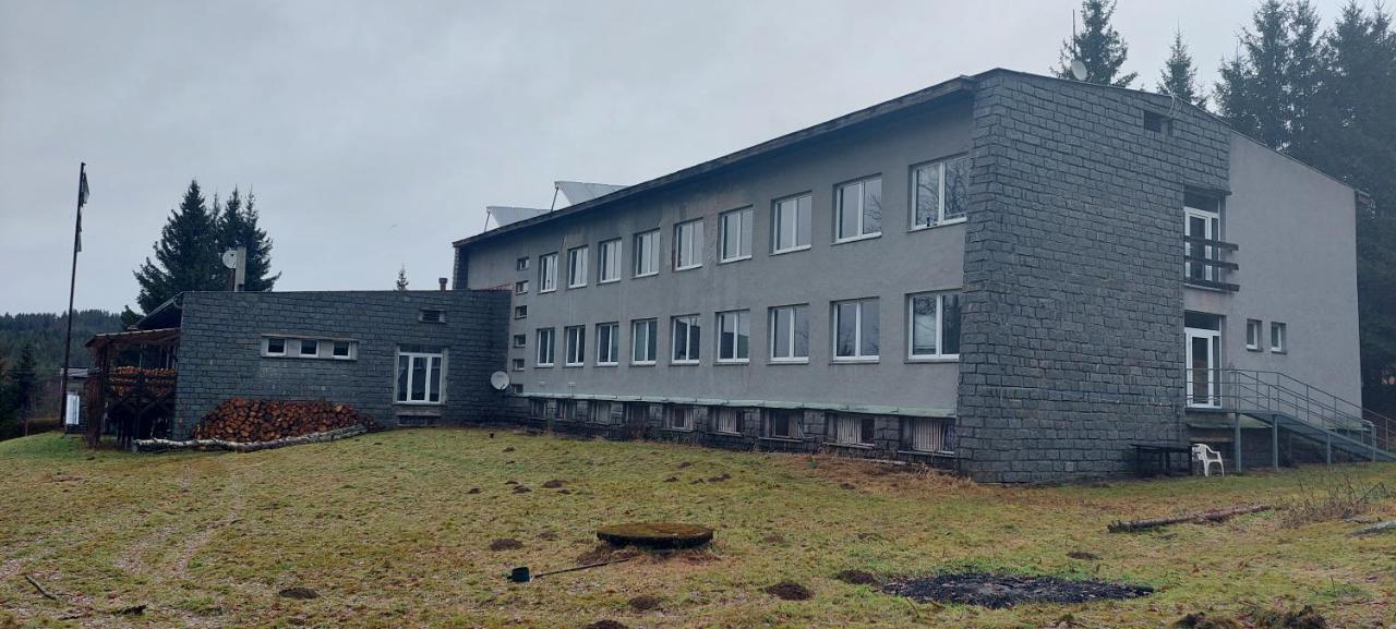 Apartman Novohradky 22 Benesov nad Cernou Exterior photo